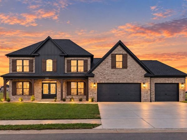 10312 Haverhill Street , Bowling Green, KY 42104