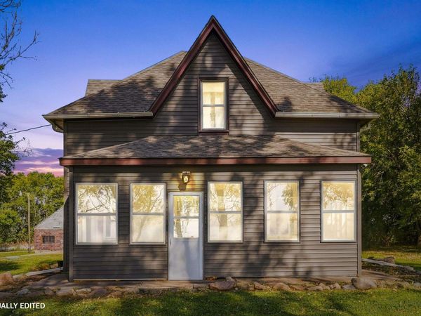 19607 280th Street, Parkersburg, IA 50665