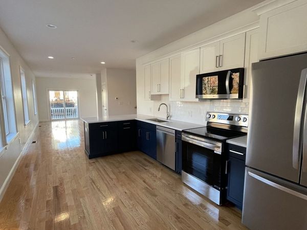 711 Mount Hope St, Unit 1, North Attleboro, MA 02760