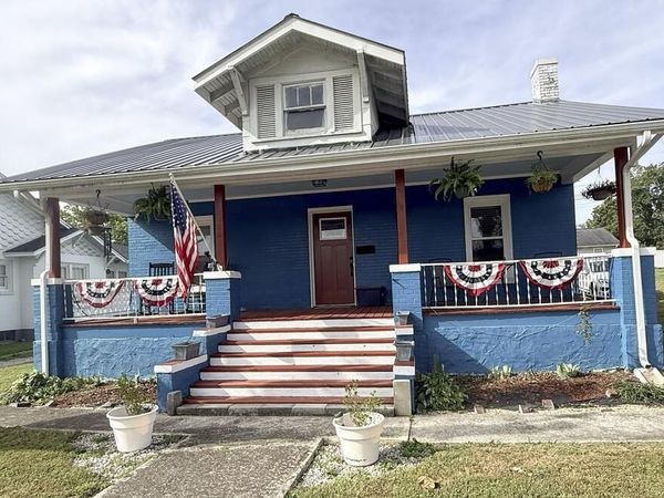 151 N Main Street, Oneida, TN 37841