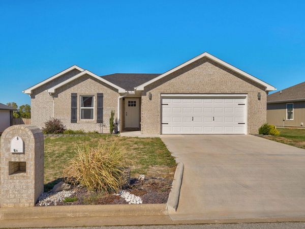 225 Kori Court , Mt Vernon, MO 65712