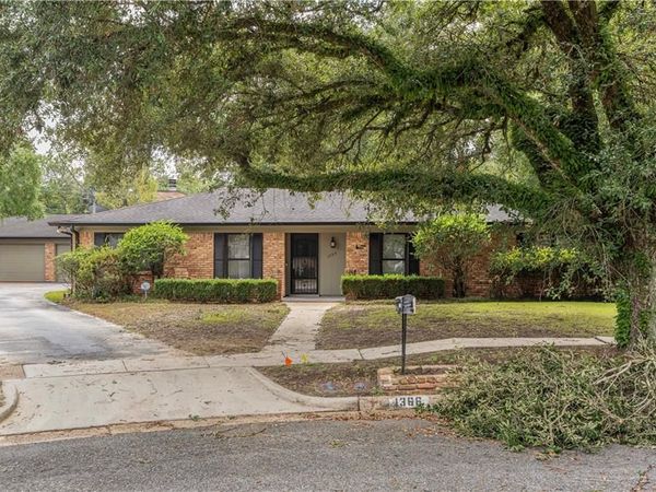 1366 Spring Valley Court, Mobile, AL 36693