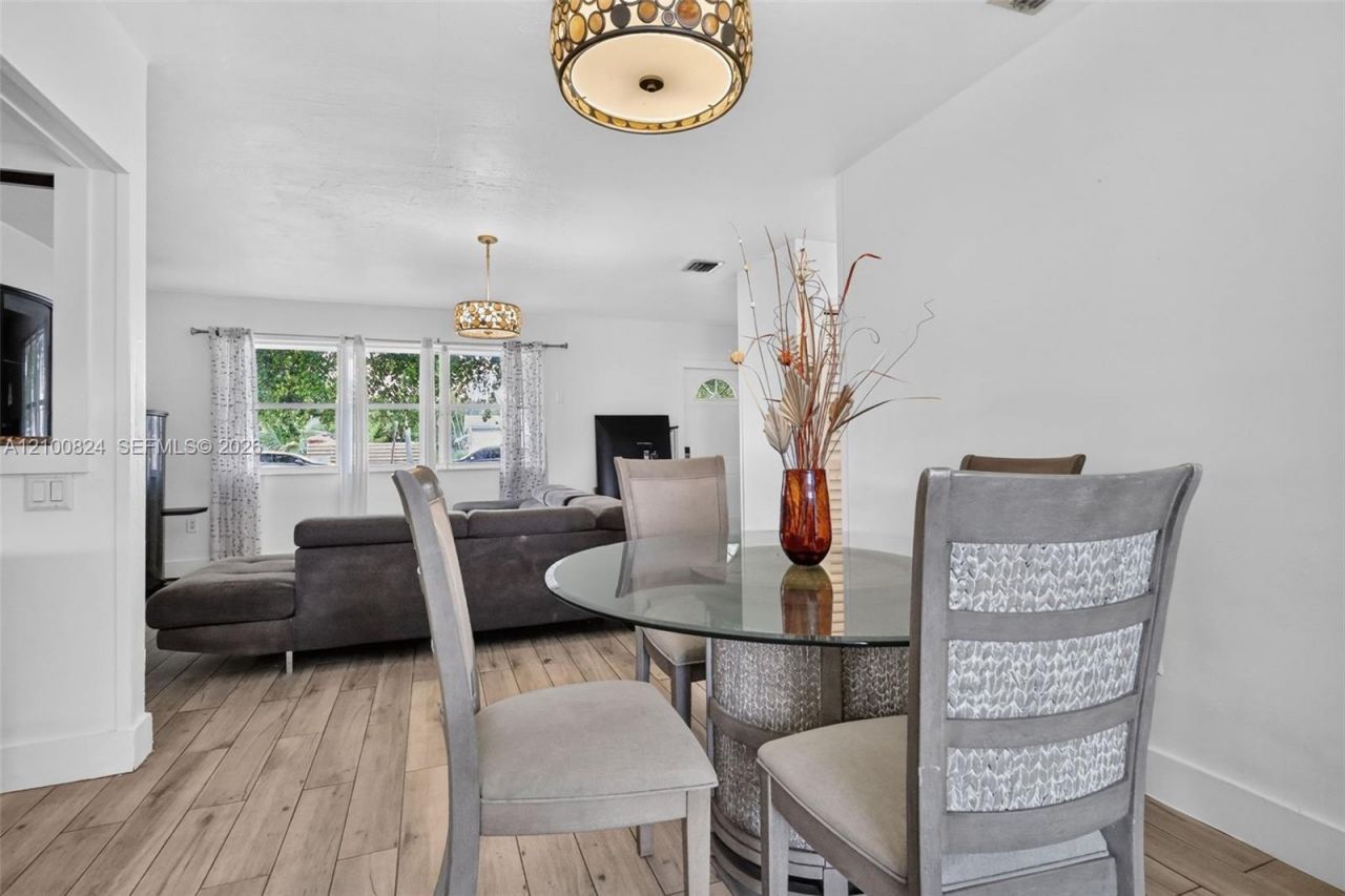 231 N 65th Ter , Hollywood, FL 33024 Photo