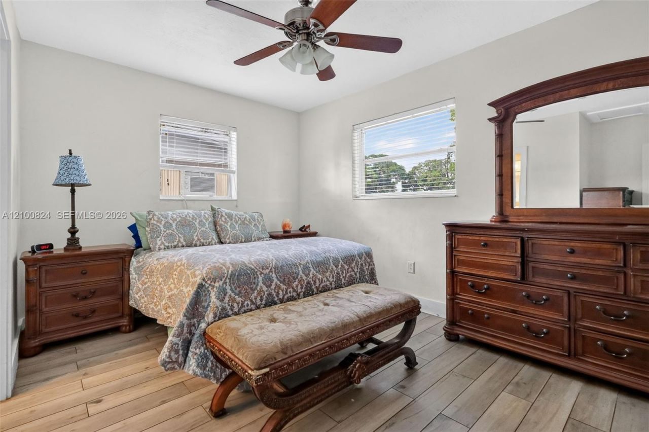231 N 65th Ter , Hollywood, FL 33024 Photo