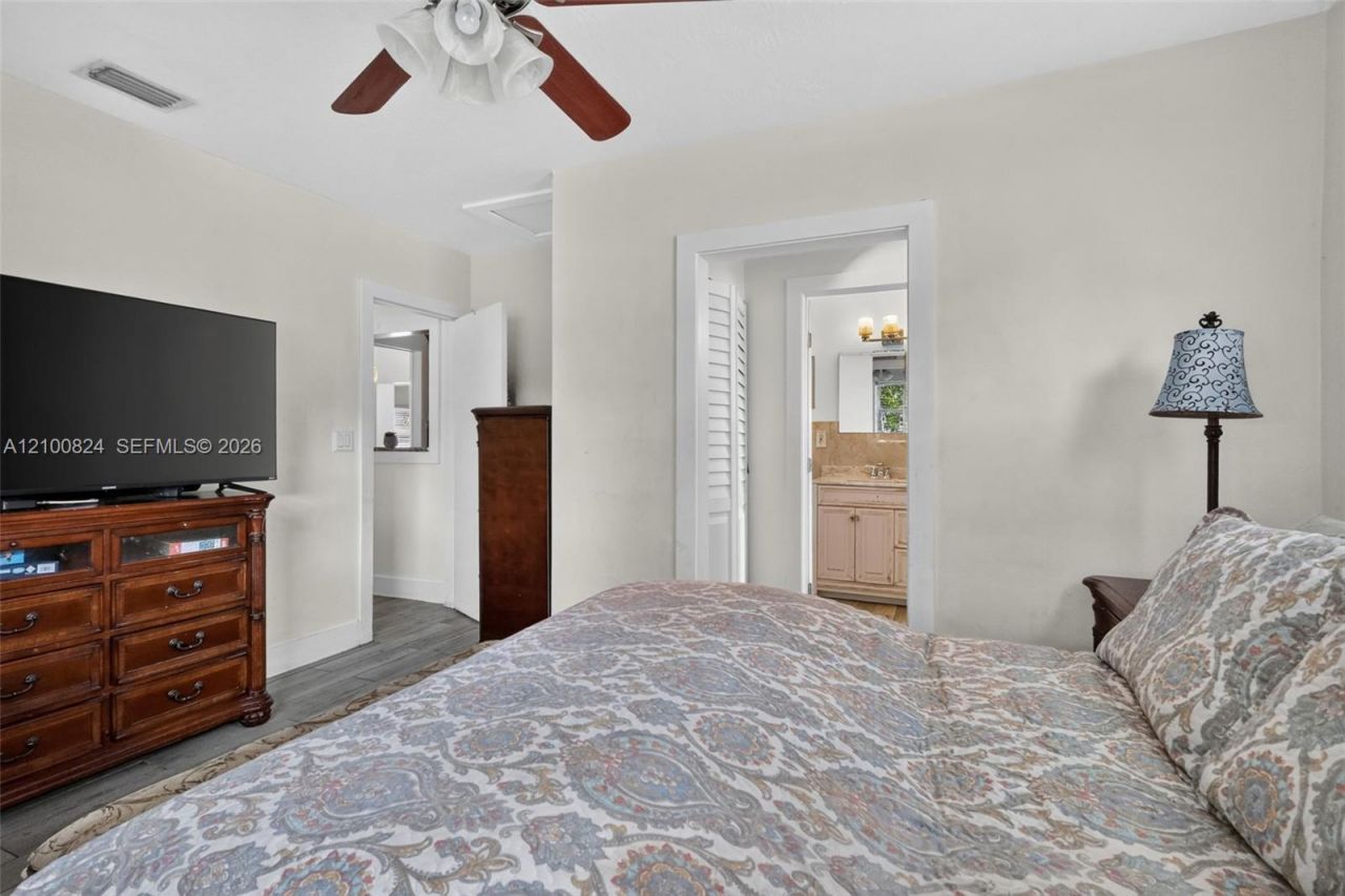 231 N 65th Ter , Hollywood, FL 33024 Photo