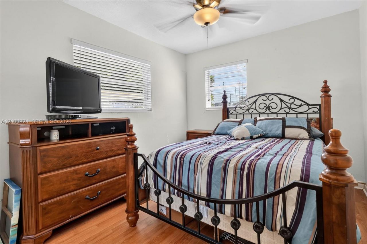 231 N 65th Ter , Hollywood, FL 33024 Photo