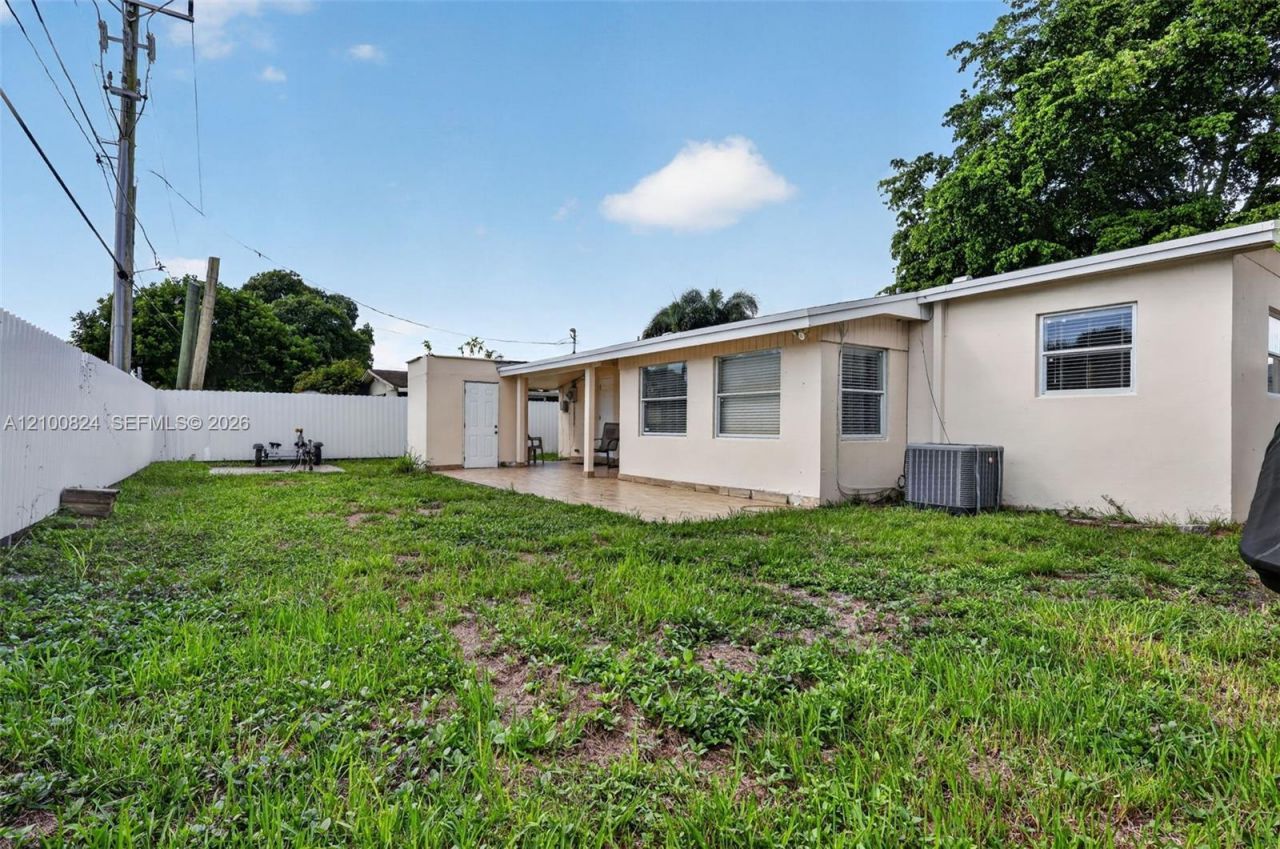 231 N 65th Ter , Hollywood, FL 33024 Photo