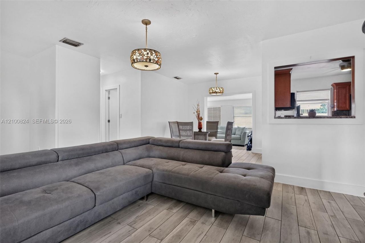 231 N 65th Ter , Hollywood, FL 33024 Photo
