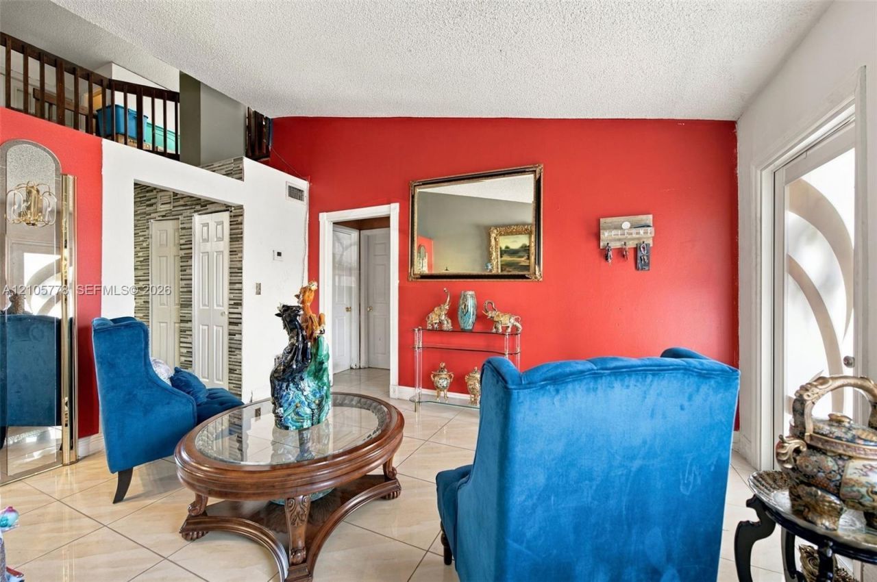 2756 W 54th St, Hialeah, FL 33016 Photo