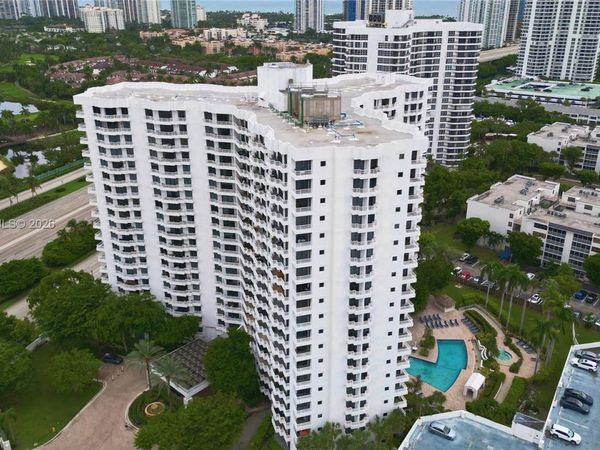 3300 NE 192nd St, Unit 1101, Aventura, FL 33180