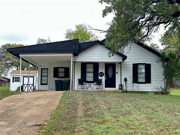 109 E Leon Street, Gatesville, TX 76528