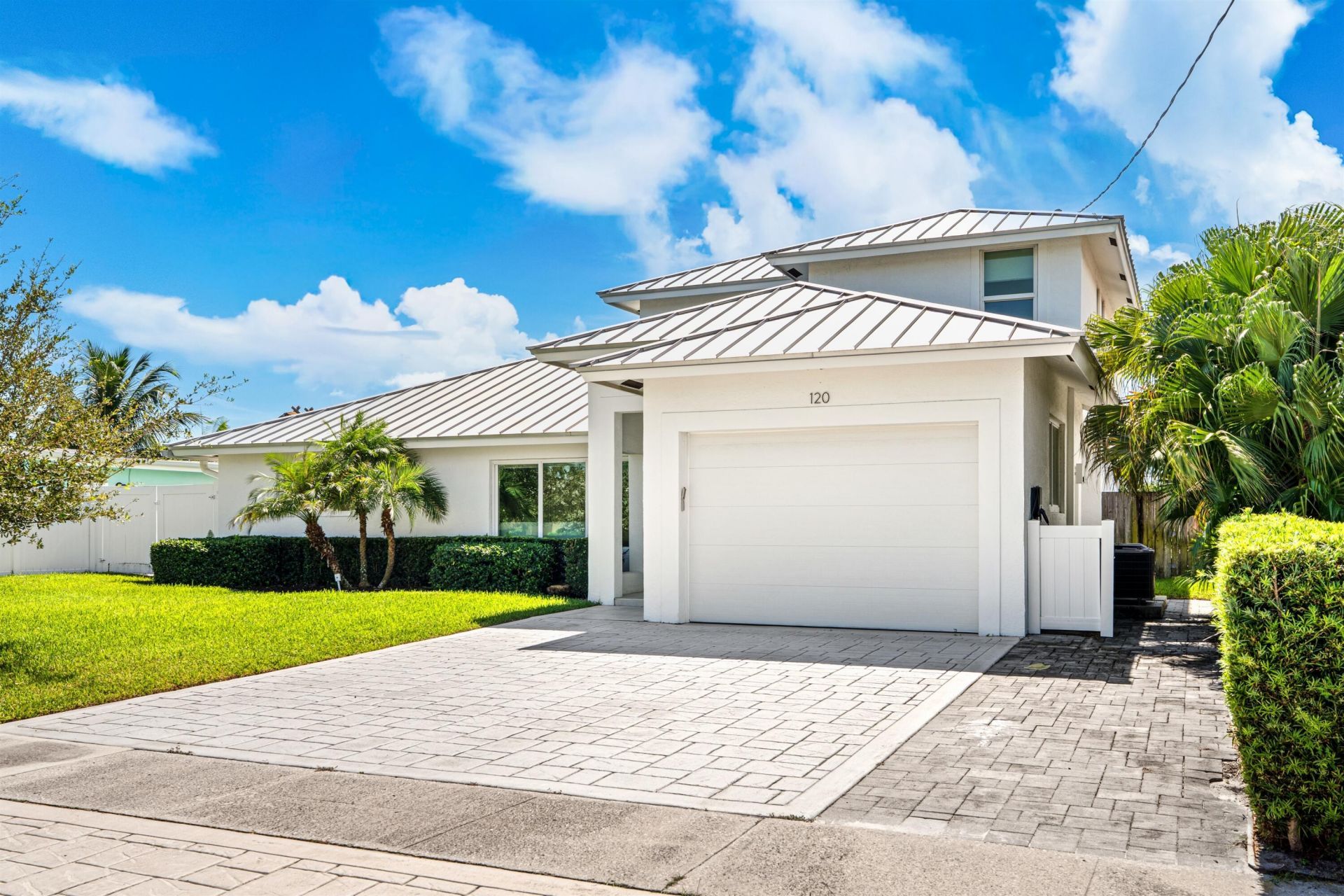 120 SE 12th Court, Pompano Beach, FL 33060 Photo