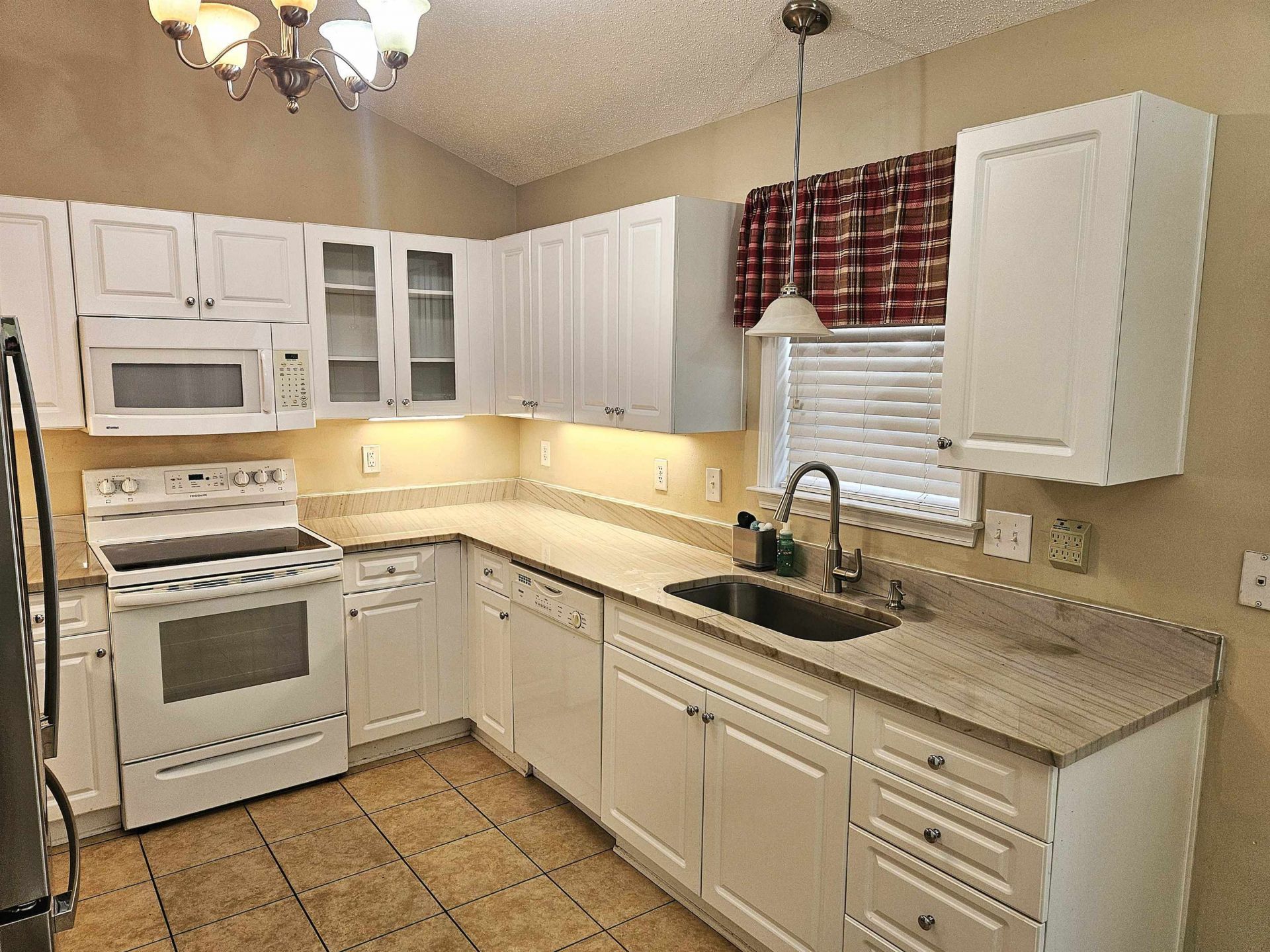 350 Southern Branch Dr. Photo 5