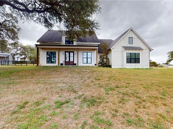 3811 US Highway 183 South , Cuero, TX 77954