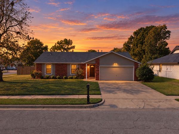 8202 N 124th East Avenue , Owasso, OK 74055