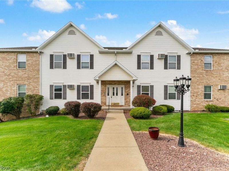 3649 Indian Run Drive, Canfield, OH 44406 Photo 2