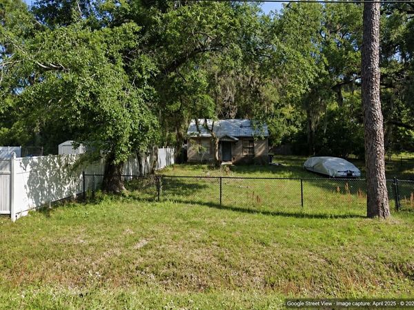 6737 Mcmullin St, Jacksonville, FL 32210