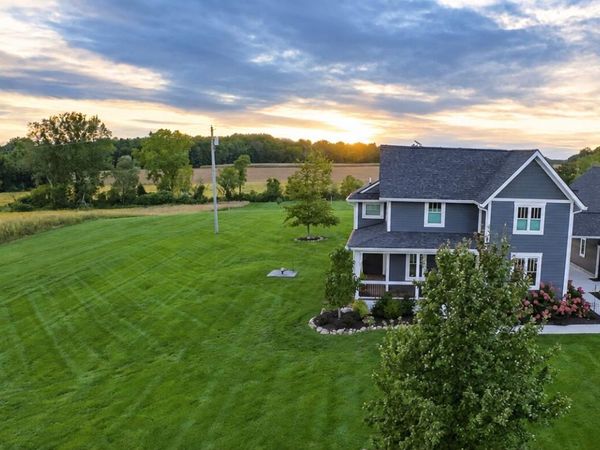 10600 Mooreville Road, Saline, MI 48176