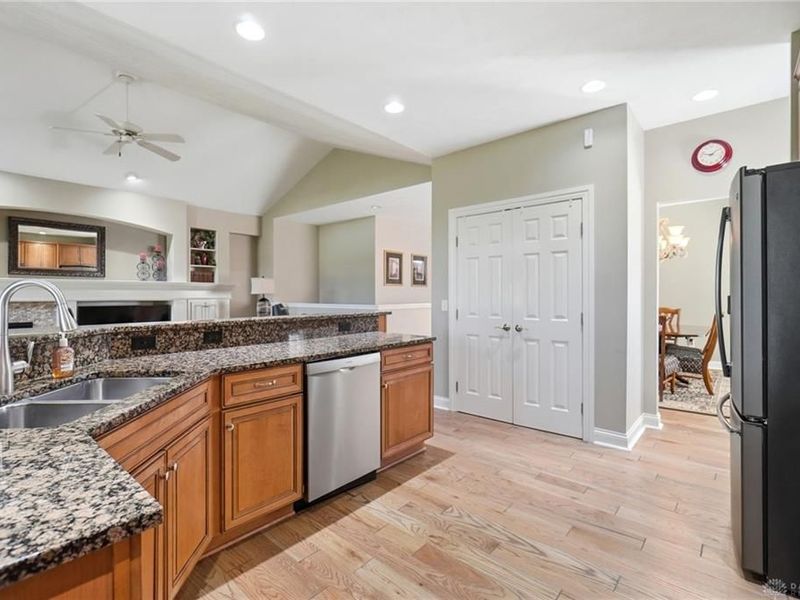 837 Eagle Run Drive, Centerville, OH 45458 Photo 17