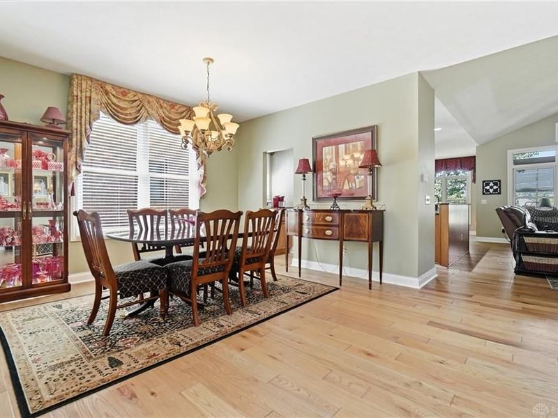 837 Eagle Run Drive, Centerville, OH 45458 Photo 4