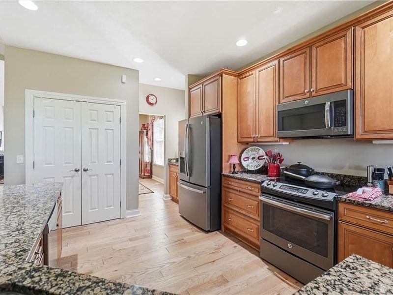 837 Eagle Run Drive, Centerville, OH 45458 Photo 9