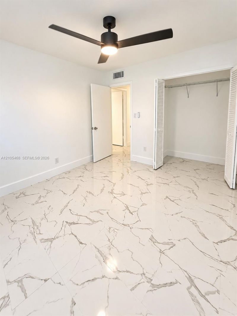 5300 Washington St , Unit I201, Hollywood, FL 33021 Photo