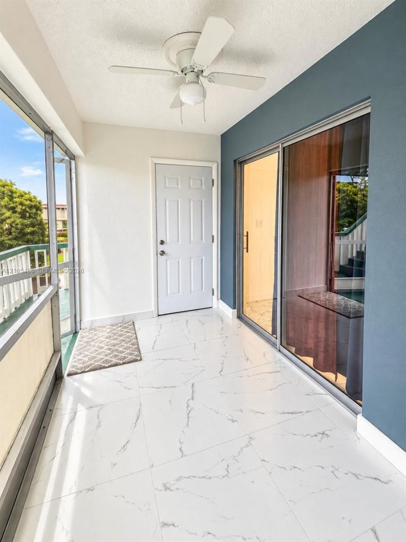 5300 Washington St , Unit I201, Hollywood, FL 33021 Photo