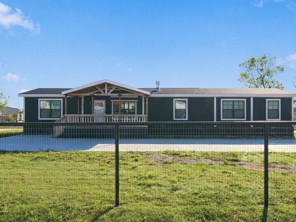 18061 CINDY Lane, Justin, TX 76247