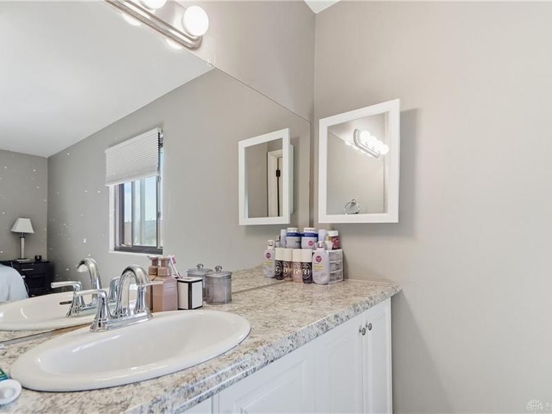 6480 Quintessa Court, West Carrollton, OH 45449 Photo 17