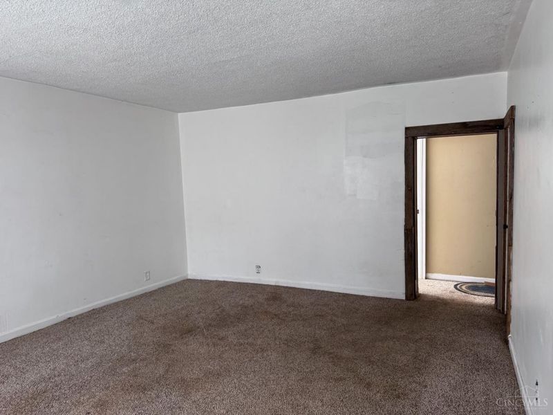 261 Eastern Avenue, Leesburg, OH 45135 Photo 3