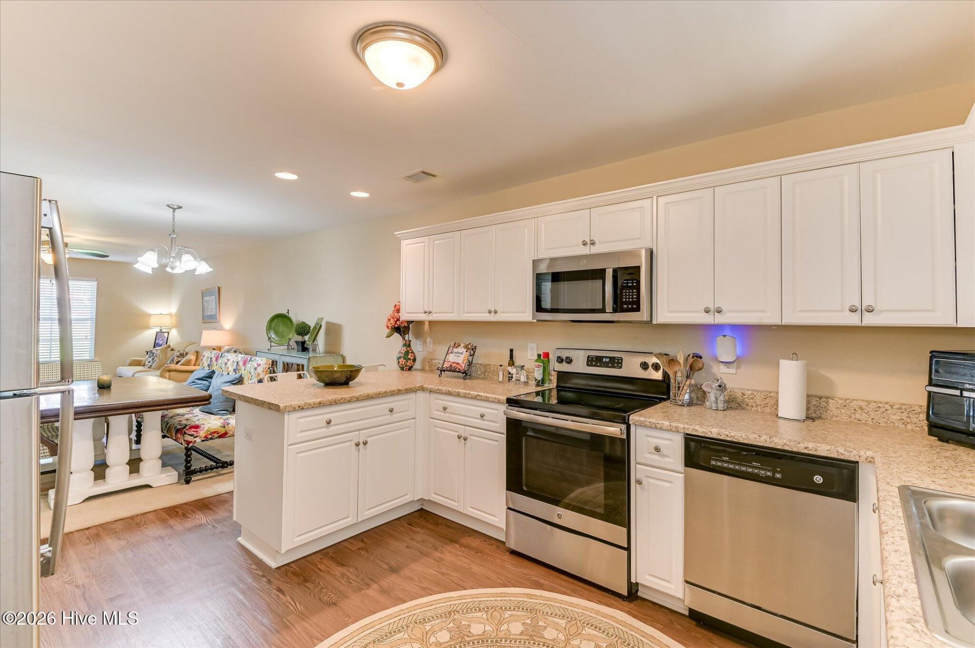6081 Village West Lane Photo 14