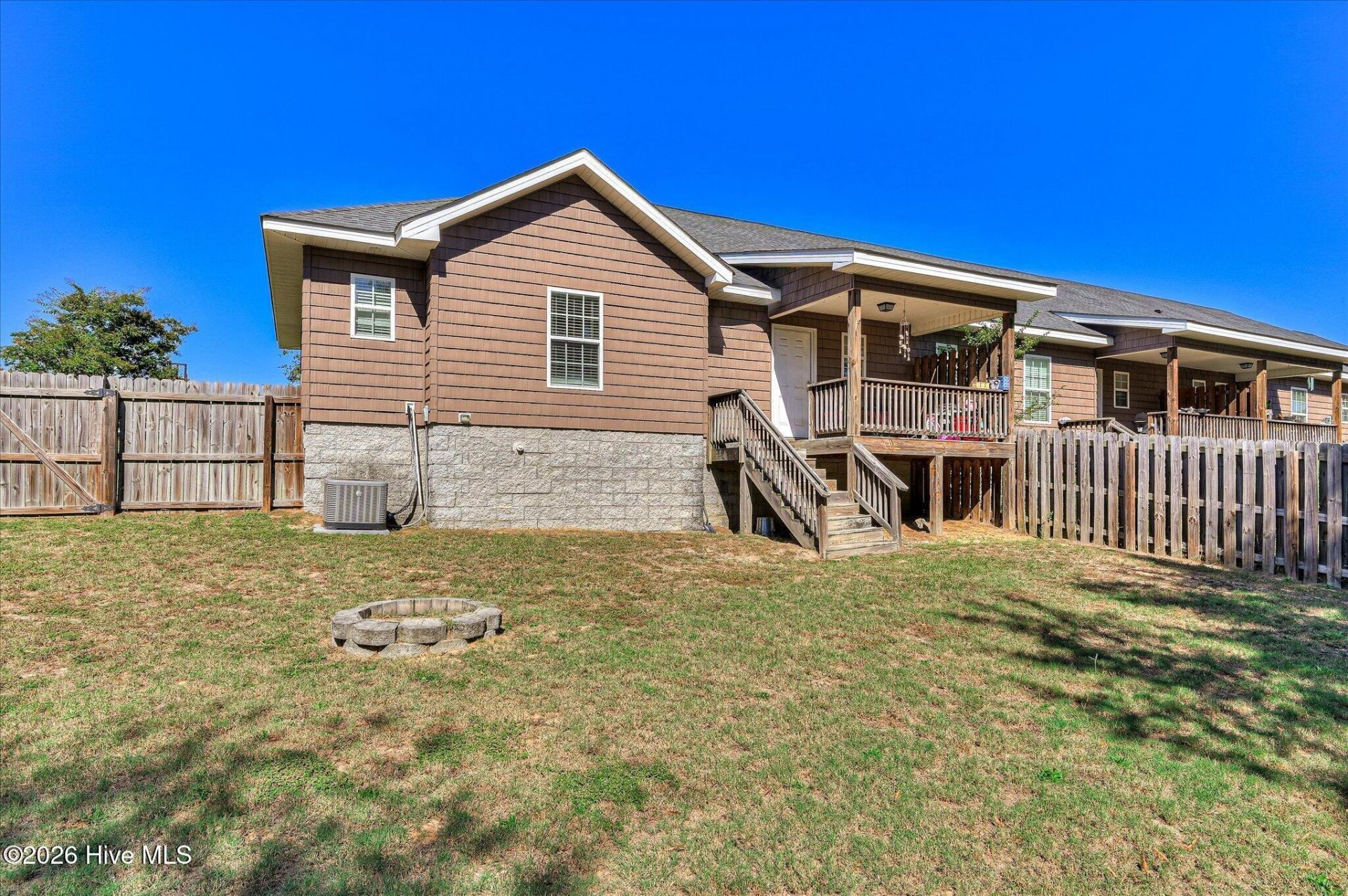 6081 Village West Lane Photo 28
