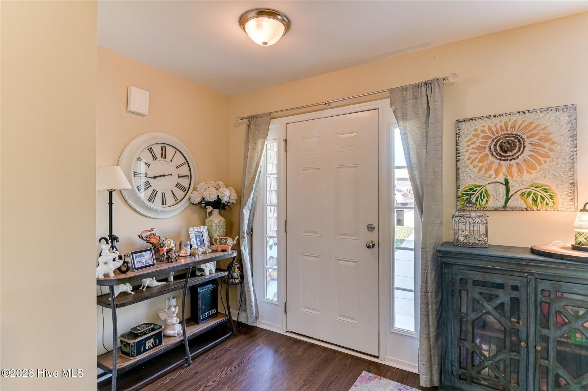 6081 Village West Lane Photo 4