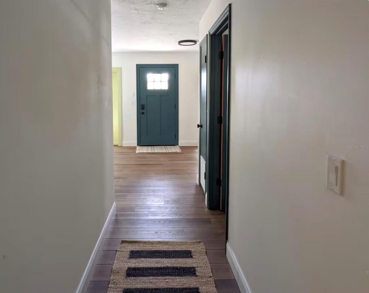 4711 Hollingsworth Avenue , Sarasota, FL 34233 Photo