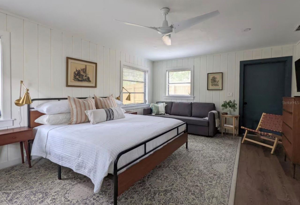 4711 Hollingsworth Avenue , Sarasota, FL 34233 Photo