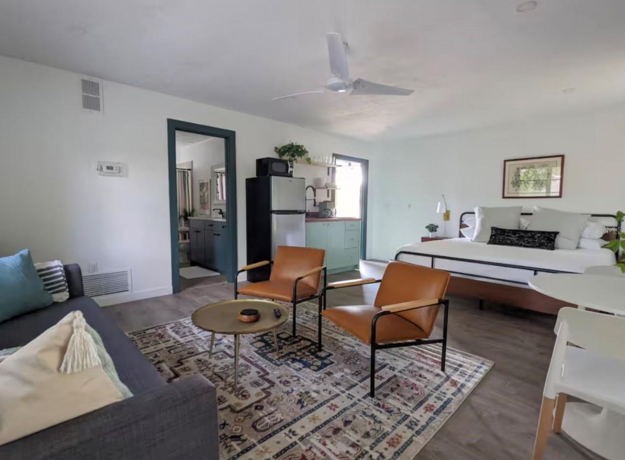 4711 Hollingsworth Avenue , Sarasota, FL 34233 Photo