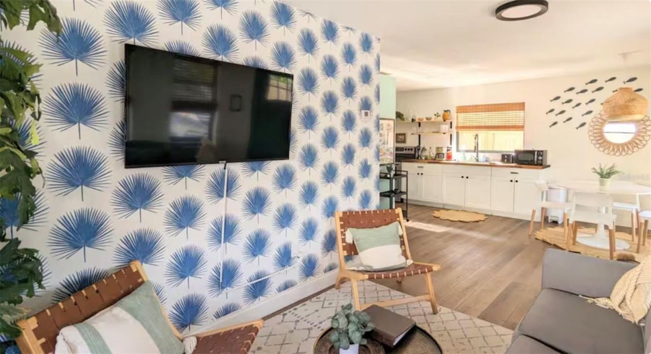 4711 Hollingsworth Avenue , Sarasota, FL 34233 Photo