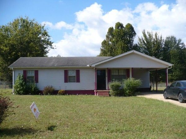 115 English St , Bolivar, TN 38008