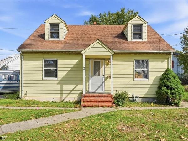 2 Dawn Dr, Clark, NJ 07066