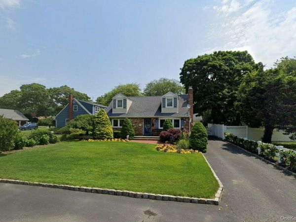 289 Sayville Boulevard , Sayville, NY 11782