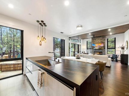 1142 Lone Indian Trail, South Lake Tahoe, CA 96150 Photo