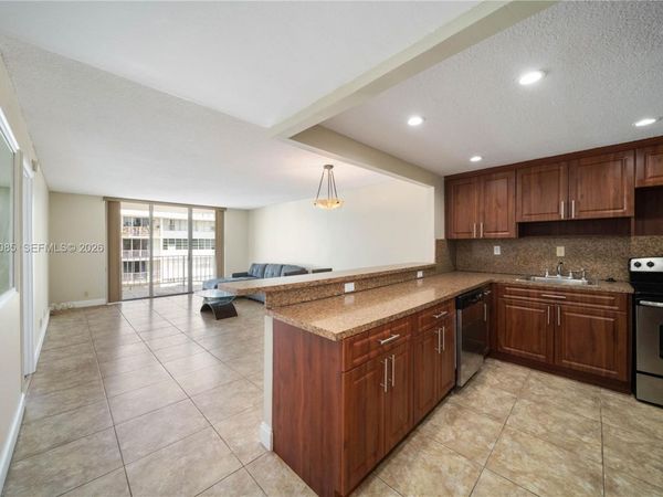 16710 NE 9th Ave , Unit 705, North Miami Beach, FL 33162