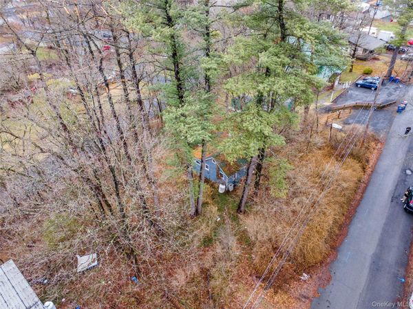 56 South Drive , Saugerties, NY 12477