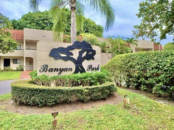 150 NW 70TH Street, Unit 2030, Boca Raton, FL 33487