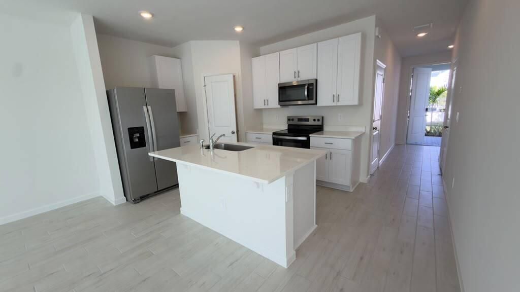 646 Salisbury Circle, Fort Pierce, FL 34982 Photo