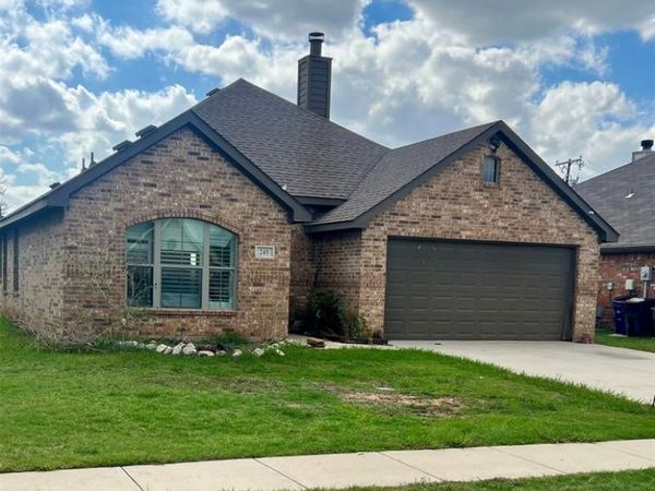 249 Cedar Crest Drive , Justin, TX 76247