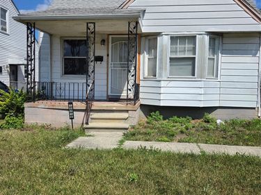 16219 Fairmount Drive, Detroit, Mi 48205