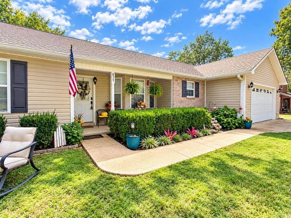 855 Bluff View, Batesville, AR 72501