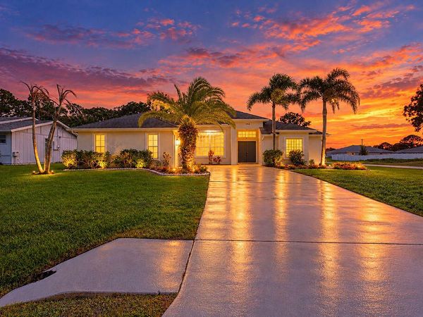 194 SW Voltair Terrace, Port St. Lucie, FL 34984