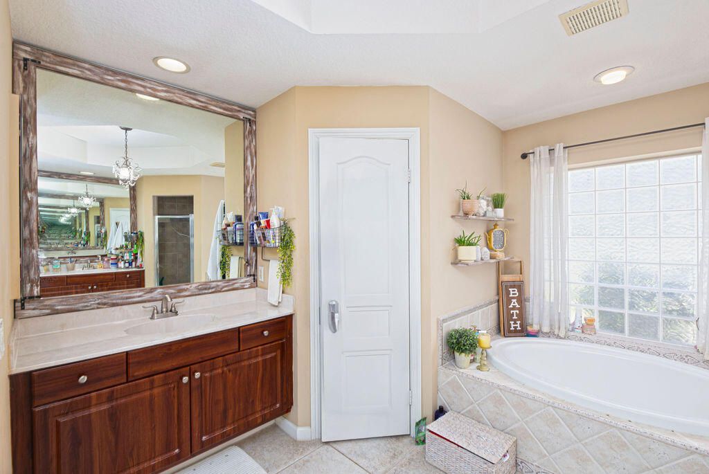 194 SW Voltair Terrace, Port Saint Lucie, FL 34984 Photo